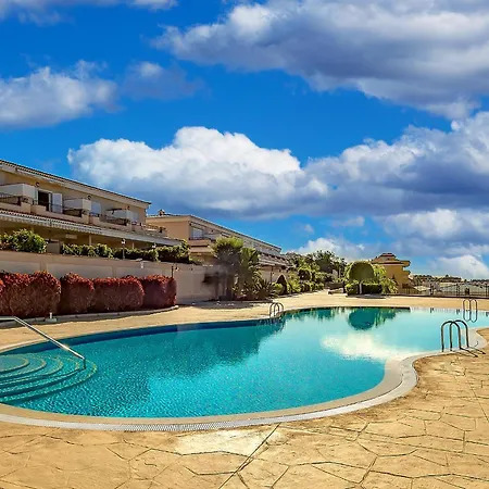 Spacious Ocean View Family Townhouse