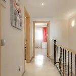 Spacious Ocean View Family Townhouse アパート