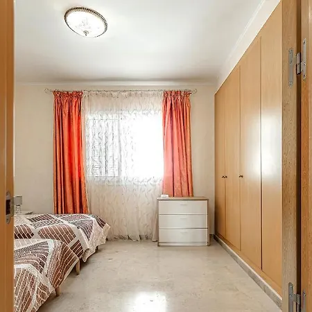 Апартаменты Spacious Ocean View Family Townhouse Пуэрто-де-Сантьяго