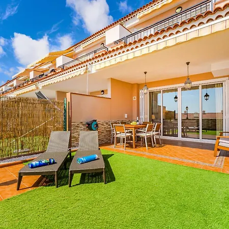 Spacious Ocean View Family Townhouse Пуэрто-де-Сантьяго