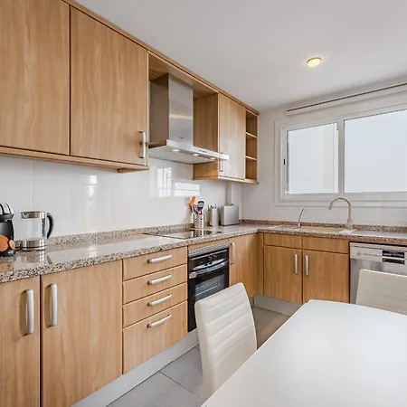 아파트 Spacious Ocean View Family Townhouse