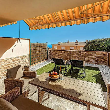 Spacious Ocean View Family Townhouse *