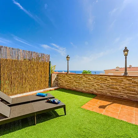 Spacious Ocean View Family Townhouse Apartment Puerto de Santiago (Tenerife)