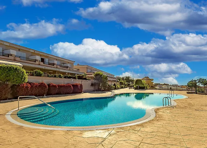 Spacious Ocean View Family Townhouse