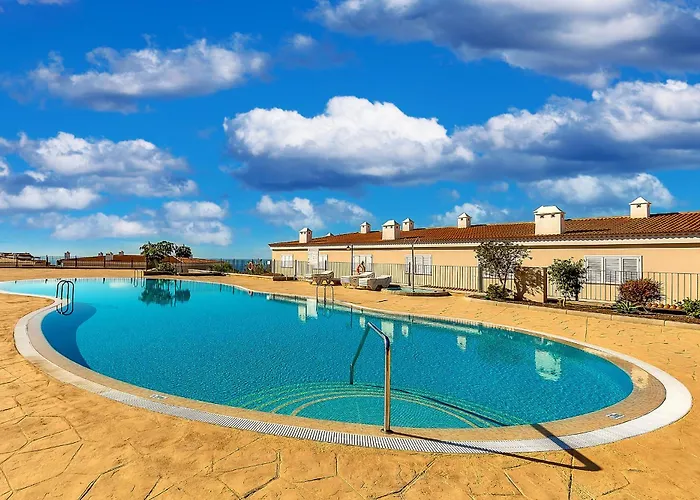 Spacious Ocean View Family Townhouse *