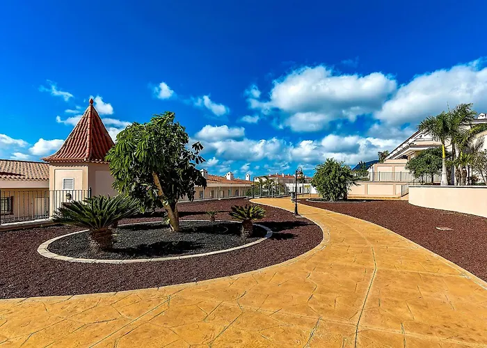 Spacious Ocean View Family Townhouse Apartment Puerto de Santiago (Tenerife)