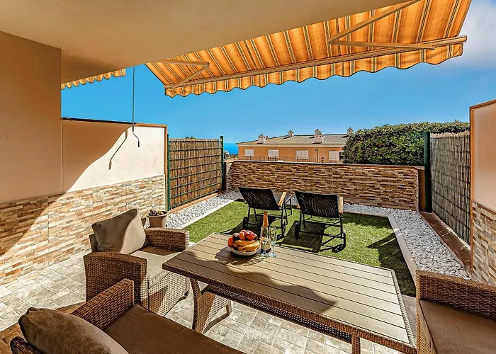 Spacious Ocean View Family Townhouse *