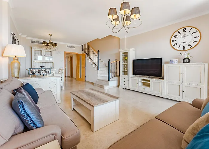 Spacious Ocean View Family Townhouse